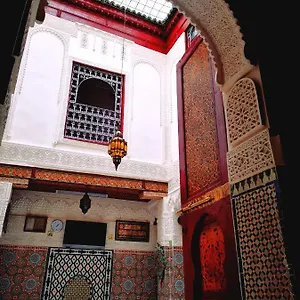 https://riad-family-samnoun.hotelfesmorocco.com